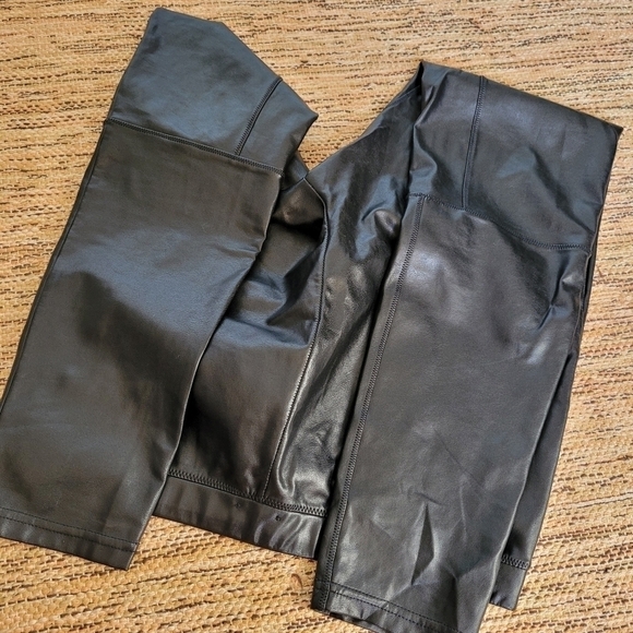 WILFRED Regular Rise Faux Leather Leggings - Picture 2 of 5